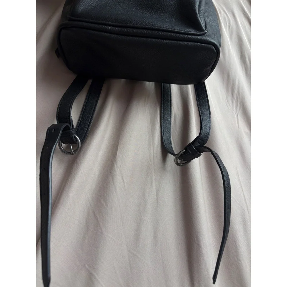 Universal Thread Black Pebbled Faux Leather Mini Backpack Dome Bag Adjustable